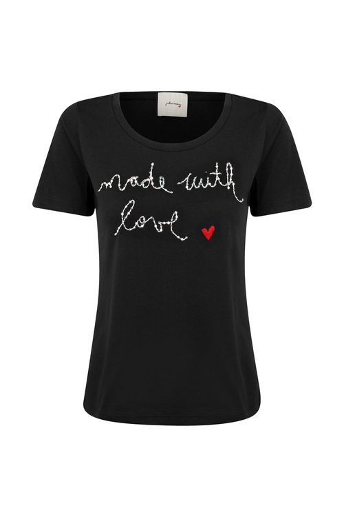 Camiseta-made-with-love-preto-jchermann