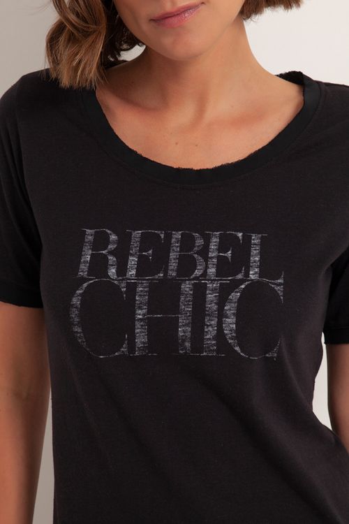 Camiseta-rebel-chic-preto-jchermann